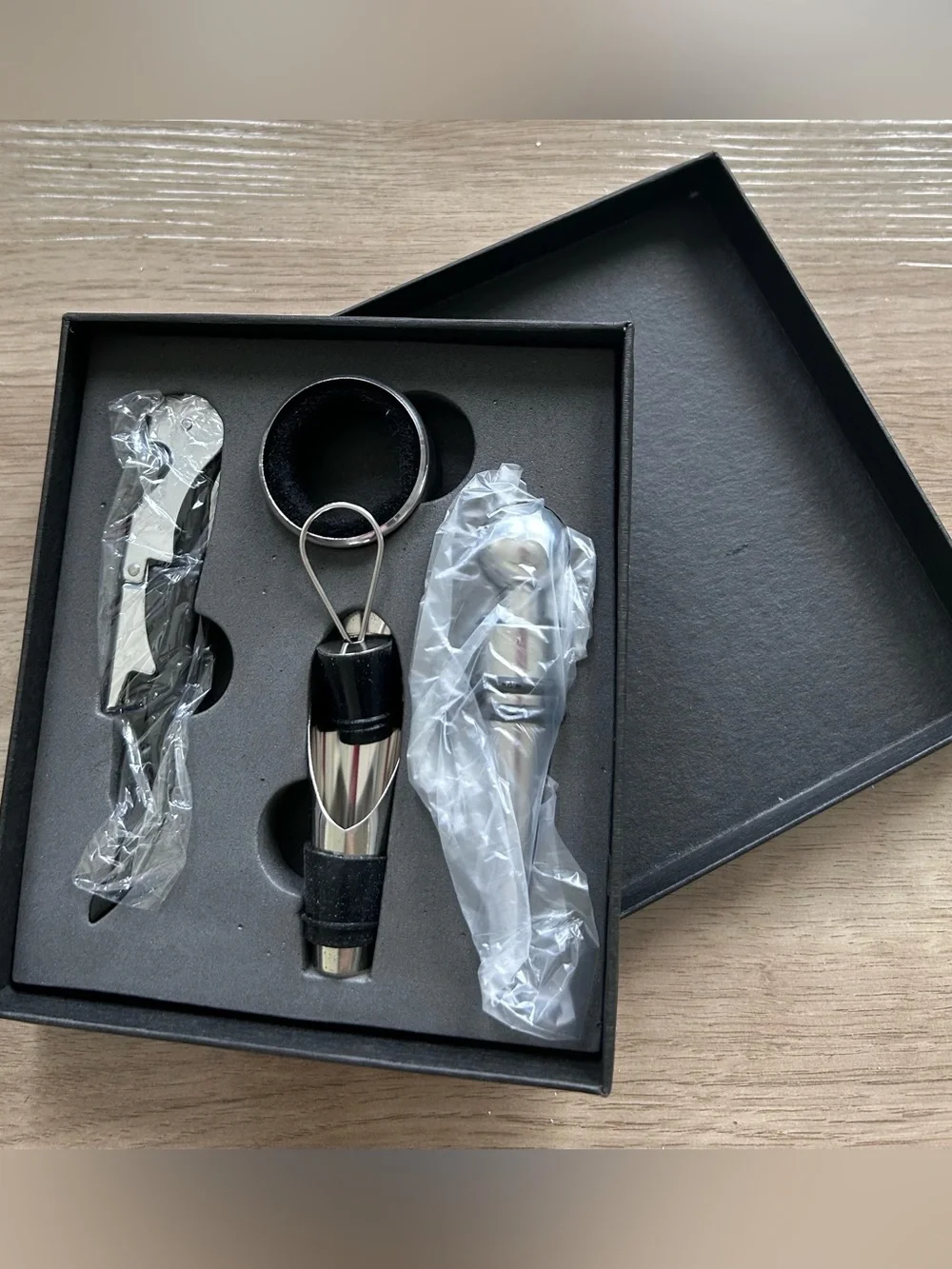 Stainless Steel Wine Accessory Set Corkscrew Set 4 pieces